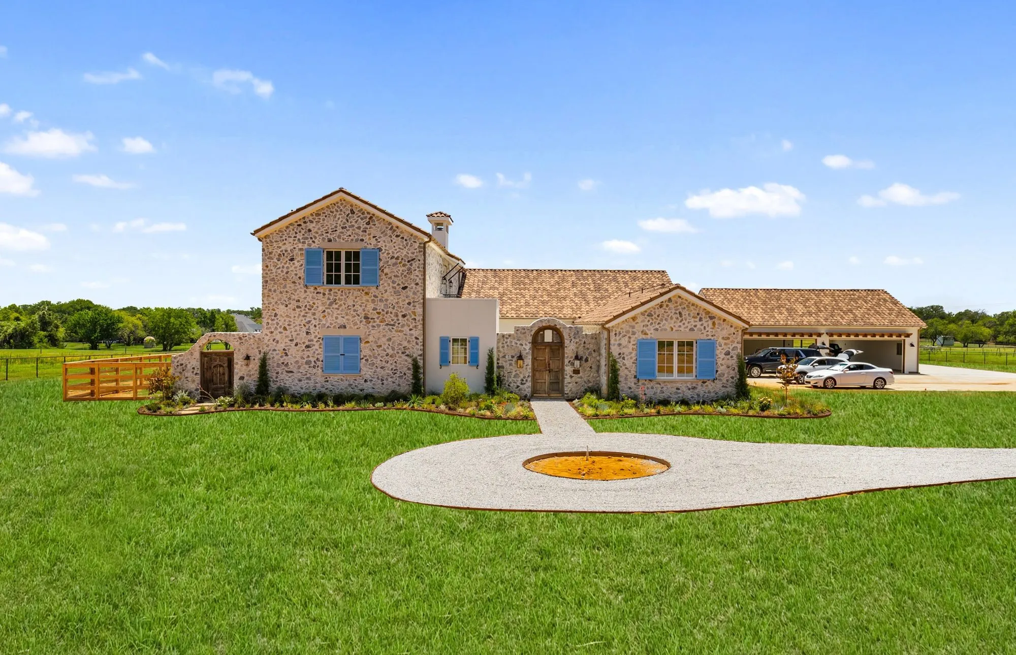 721 Eagles Landing: front of the house across the lawn