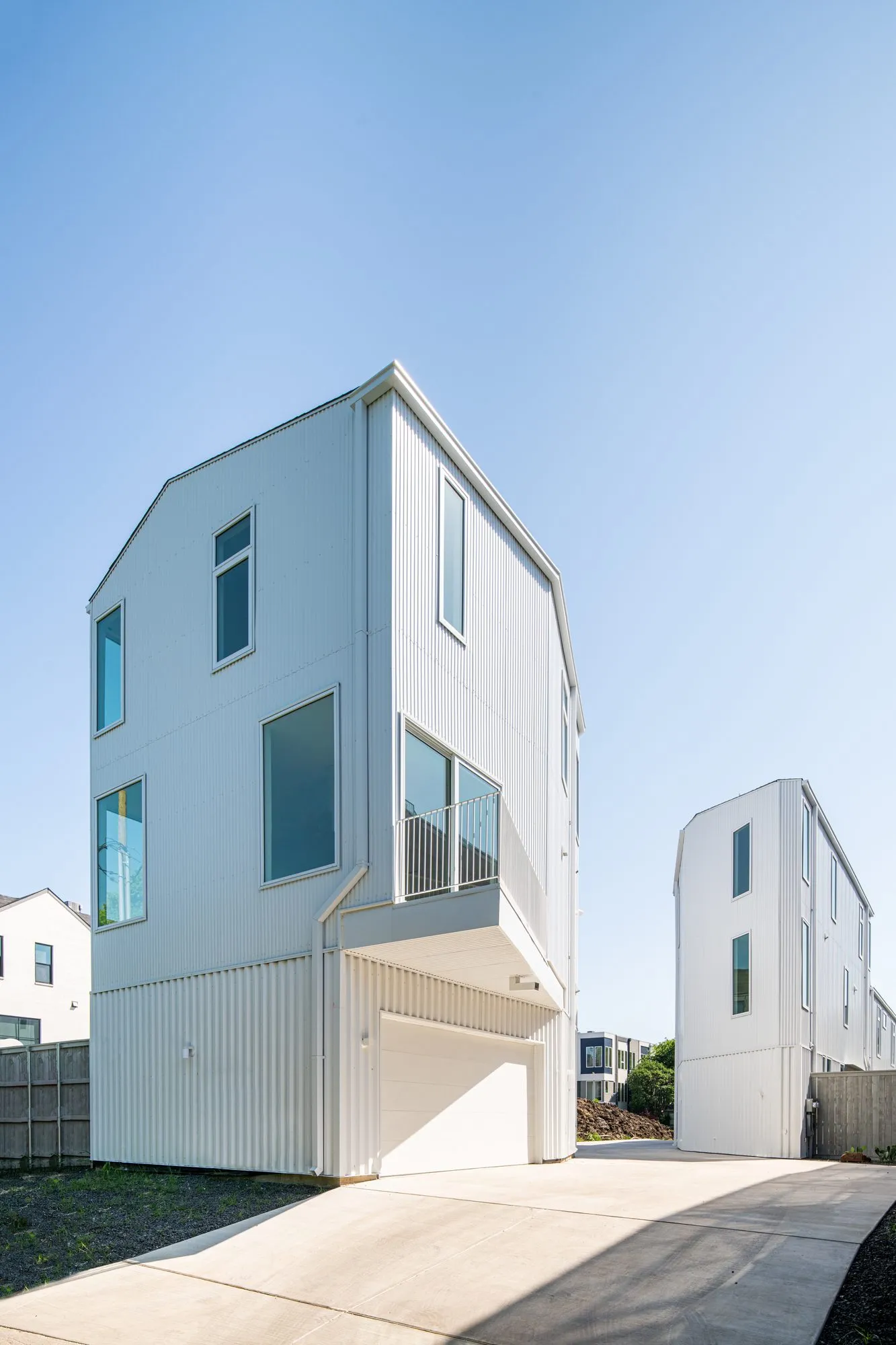 2208 Moser Avenue: garage side of the house