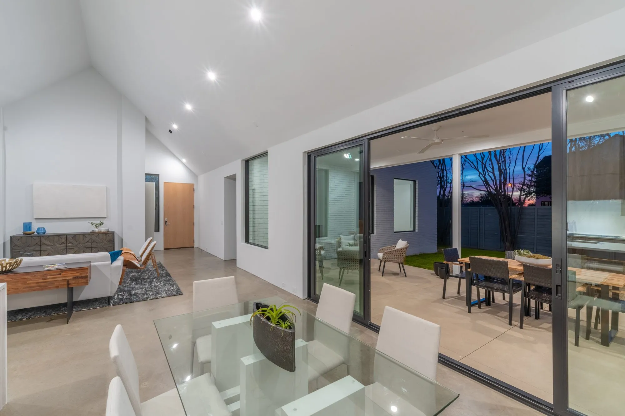 3805 Eaton Drive: dining area opening onto the covered patio